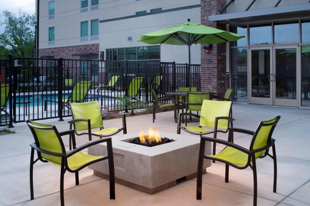 Springhill Suites By Marriott Lindale Tyler Exterior foto
